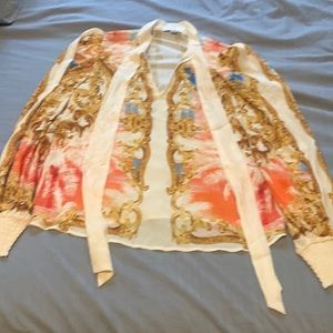 I’m selling a blouse